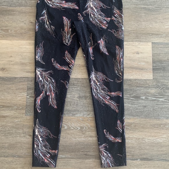 Free People Movement jumpsuit workout one piece feather print sz large - Picture 3 of 11